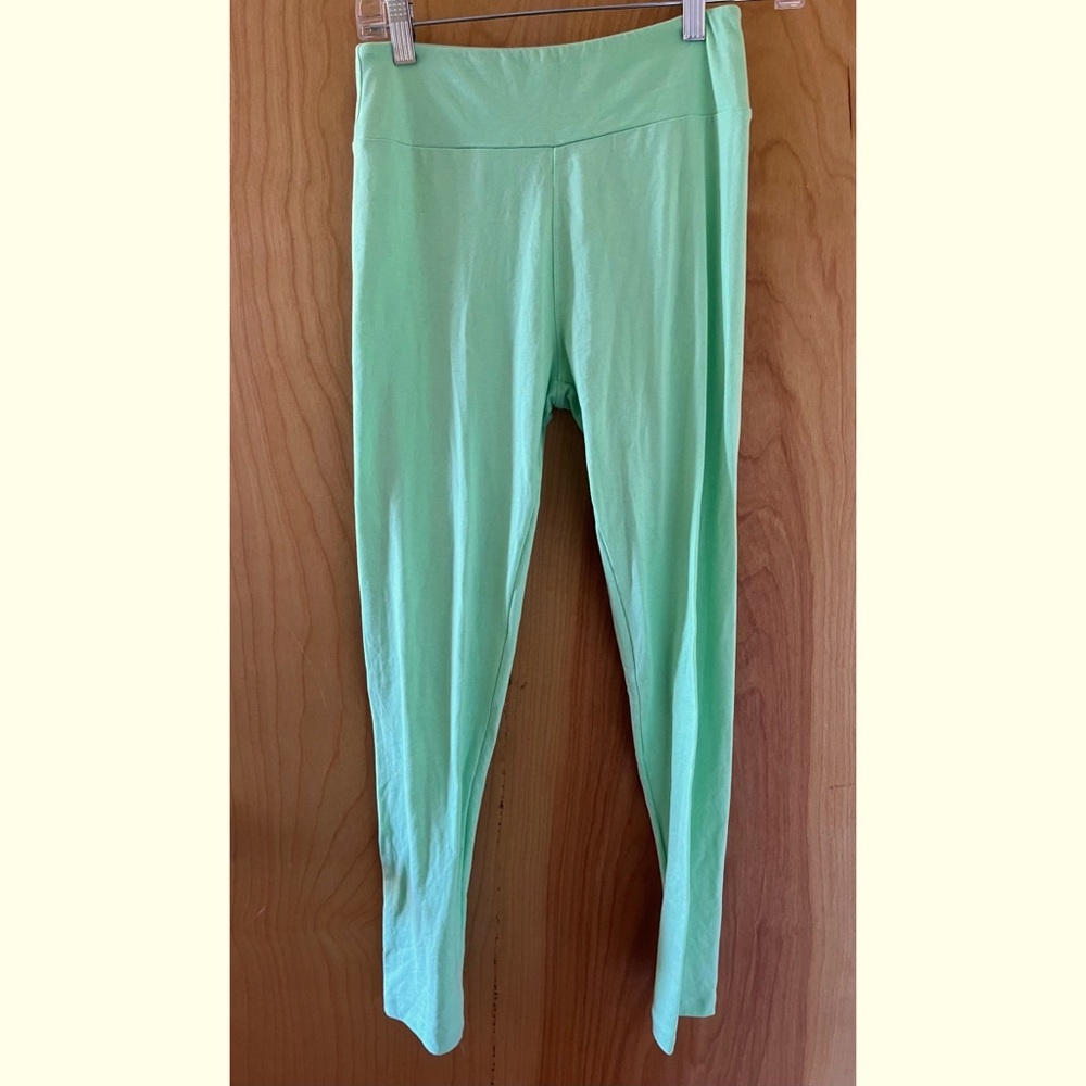 Pale Minty Green OS LulaRoe leggings